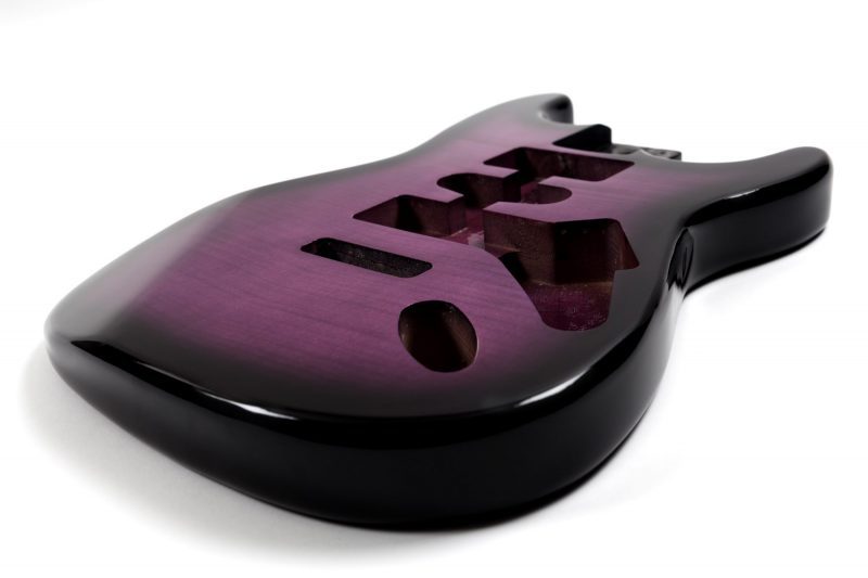 CUERPO STRATOCASTER DE TILO CON TAPA DE ARCE FLAMEADO MORADO SUNBURST