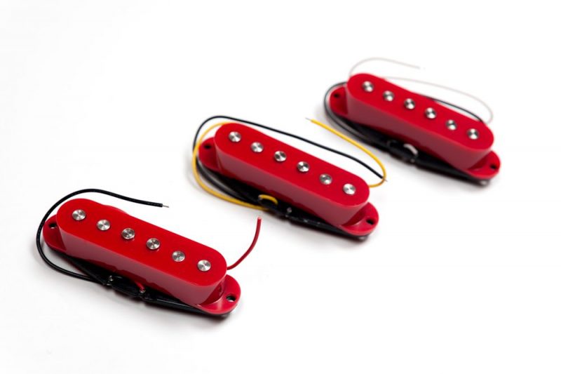 PASTILLAS ARTEC SINGLE COIL CON POLOS ESCALONADOS ROJAS