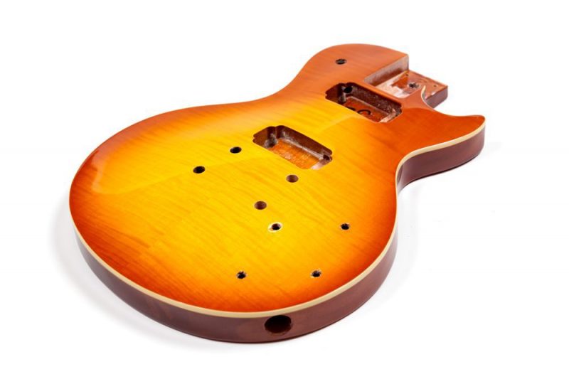 CUERPO LES PAUL DE CAOBA CON TAPA DE ARCE FLAMEADO MIEL SUNBURST