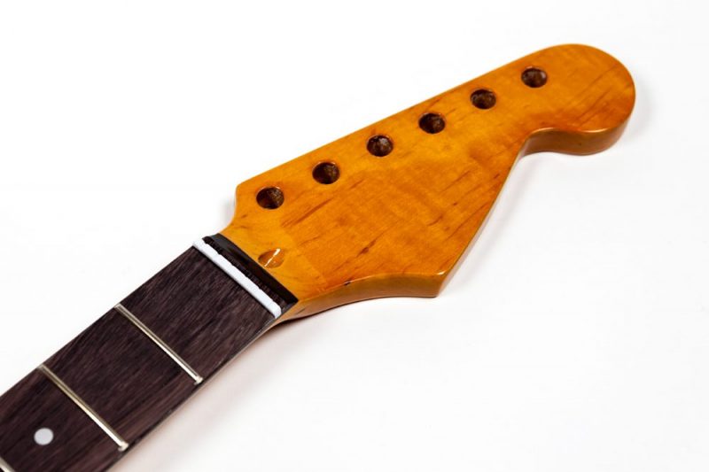 MASTIL STRATOCASTER DE ARCE Y PALO ROSA 21 TRASTES VINTAGE TINT GLOSS