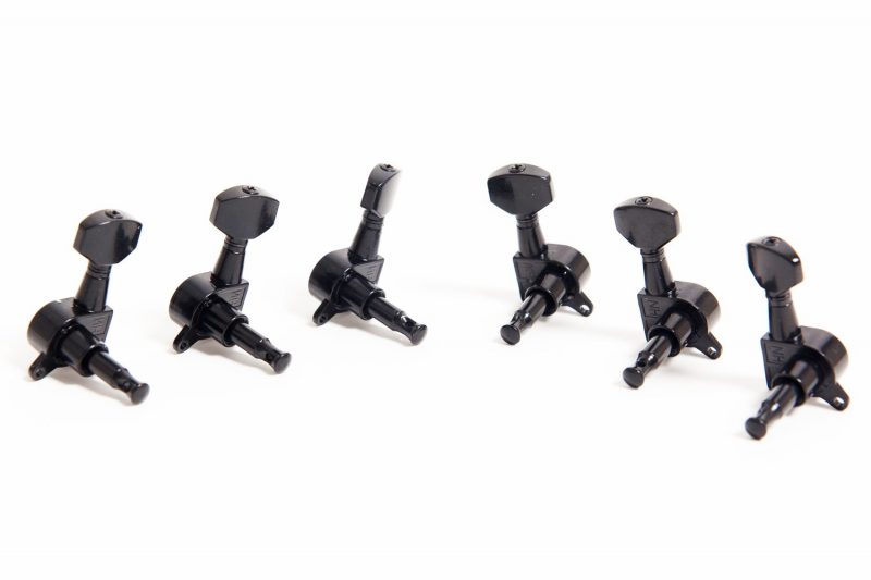 CLAVIJAS MH 04 NEGRAS