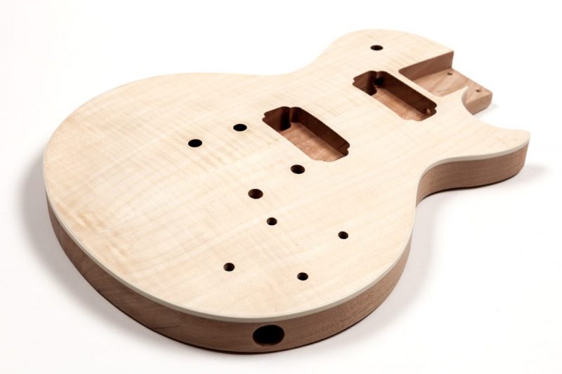 CUERPO LES PAUL DE CAOBA CON TAPA DE ARCE FLAMEADO