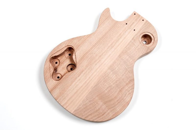 CUERPO LES PAUL DE CAOBA CON TAPA DE ARCE ESPALTADO