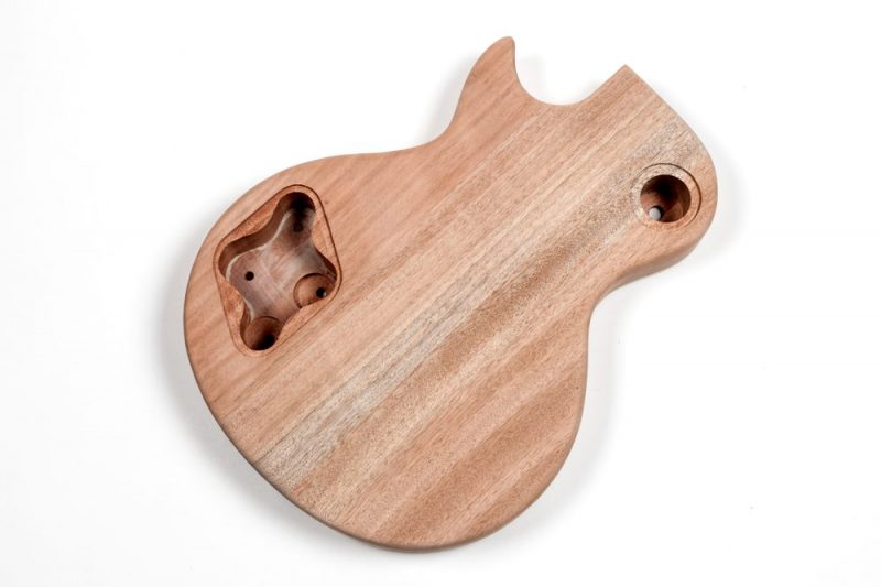 CUERPO LES PAUL DE CAOBA CON TAPA DE ARCE ESPALTADO