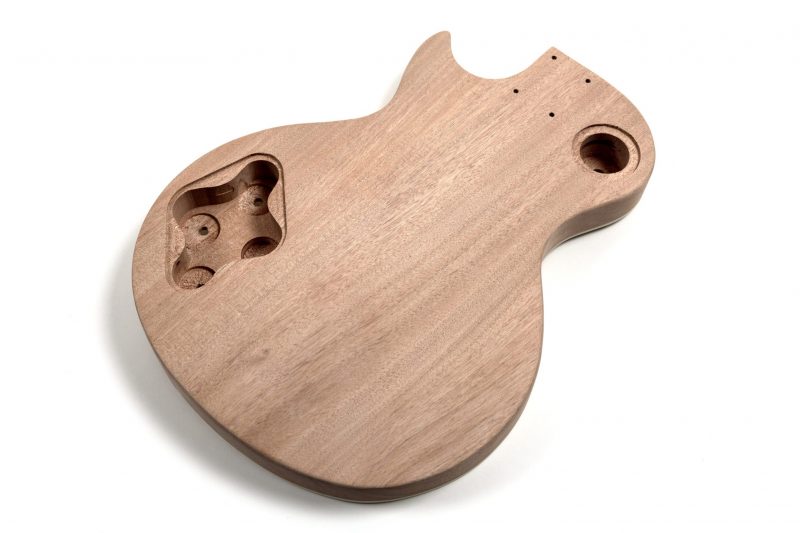 CUERPO LES PAUL DE CAOBA CON TAPA DE ARCE FLAMEADO