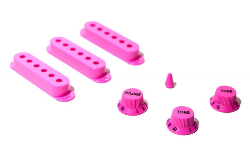 PINK TIP, KNOBS AND SINGLE COIL COVERS SET
