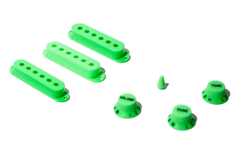 GREEN TIP, KNOBS AND SINGLE COIL COVERS SET