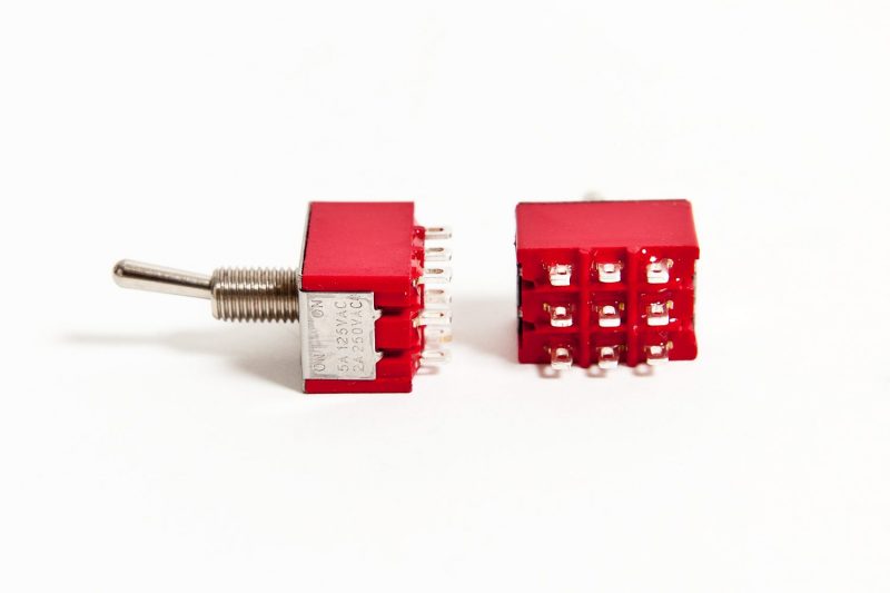 MINI INTERRUPTOR 3PDT ON/ON