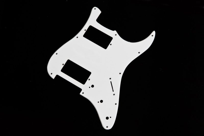 PICKGUARD STRATOCASTER HH BLANCO 1 CAPA