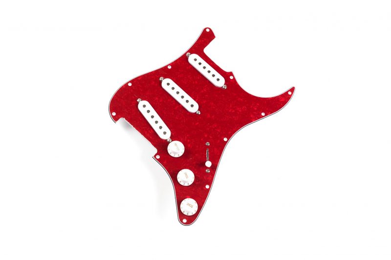 PICKGUARD STRATOCASTER SSS ROJO PERLADO COMPLETO