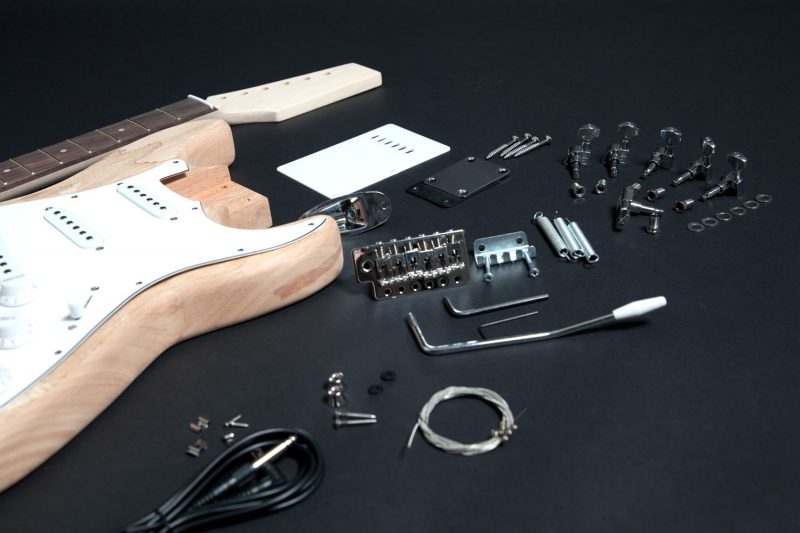 MAHOGANY WITH SPALTED MAPLE STRATOCASTER ELECTRIC GUITAR DIY KIT