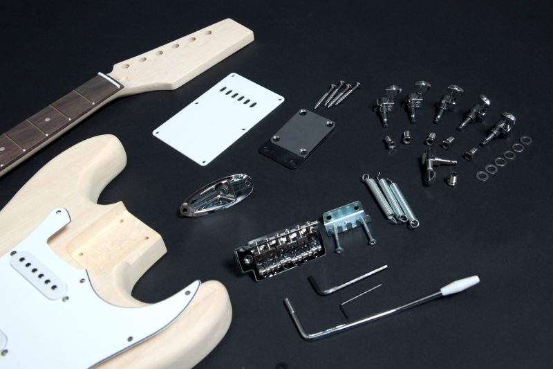 BASSWOOD STRATOCASTER ELECTRIC GUITAR DIY KIT