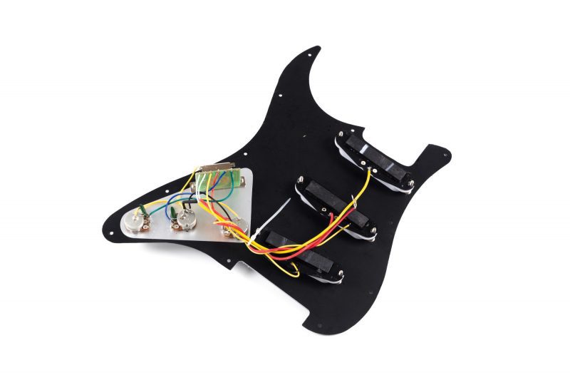 PICKGUARD STRATOCASTER SSS NEGRO 1 CAPA COMPLETO