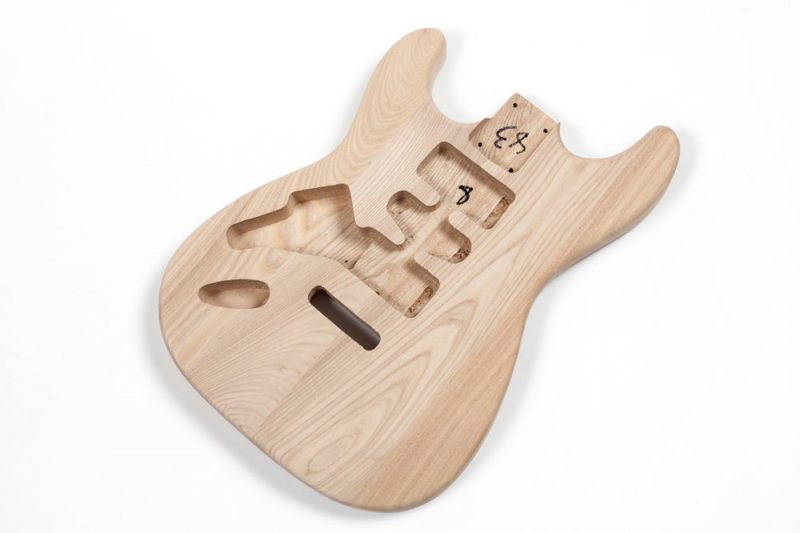 CUERPO STRATOCASTER ZURDO DE FRESNO