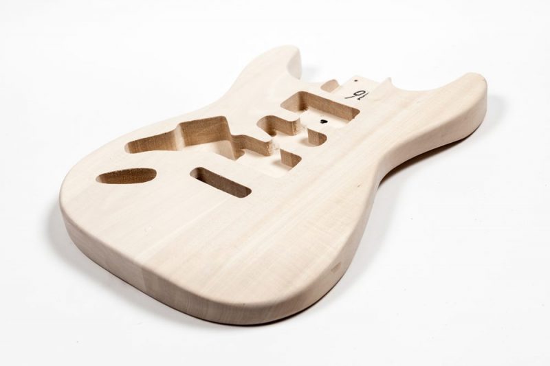 CUERPO STRATOCASTER ZURDO DE TILO