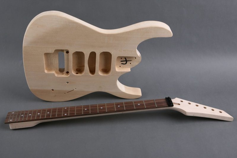 KIT DIY GUITARRA ELECTRICA JS DE CAOBA