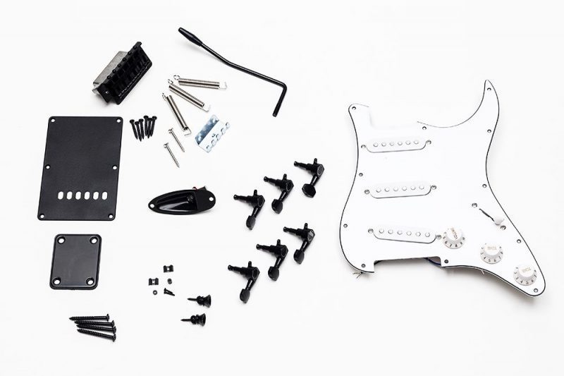 BLACK STRATOCASTER HARDWARE KIT