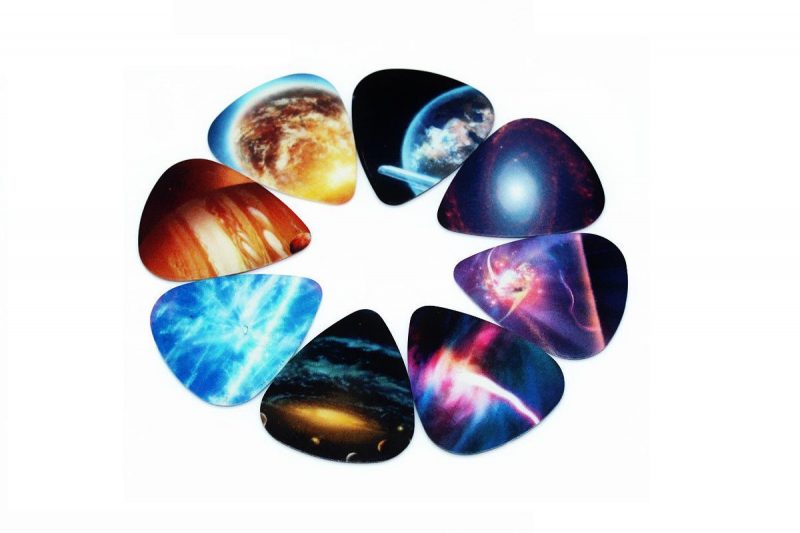 UNIVERSE GUITAR PICKS