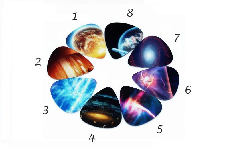 UNIVERSE GUITAR PICKS