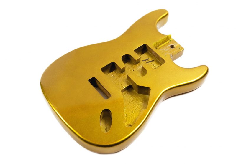 CUERPO STRATOCASTER DE TILO DORADO METÁLICO
