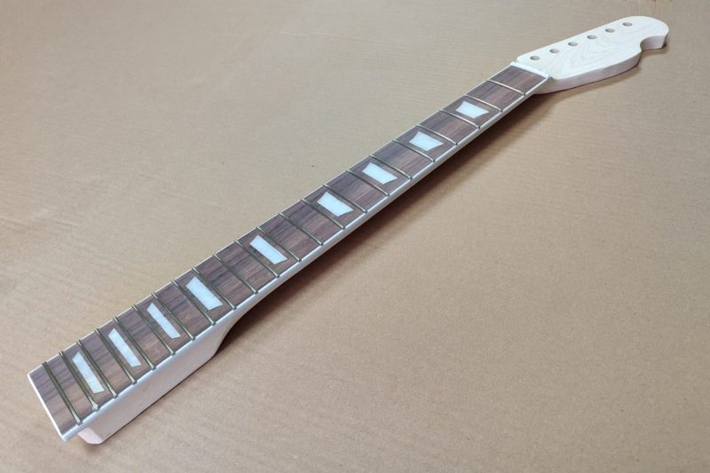 MASTIL TELECASTER DE ARCE Y PALO ROSA 22 TRASTES TRAPECIOS BINDING - LIQUIDACIÓN