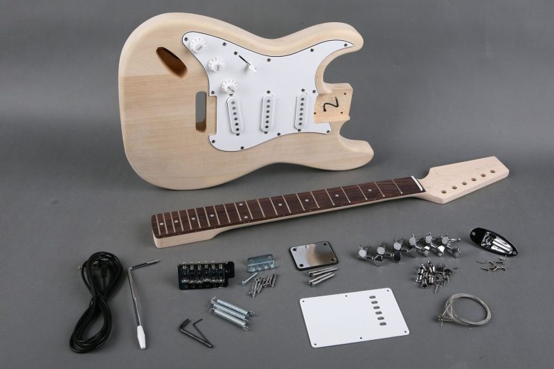 KIT DIY GUITARRA ELECTRICA STRATOCASTER ZURDO DE TILO