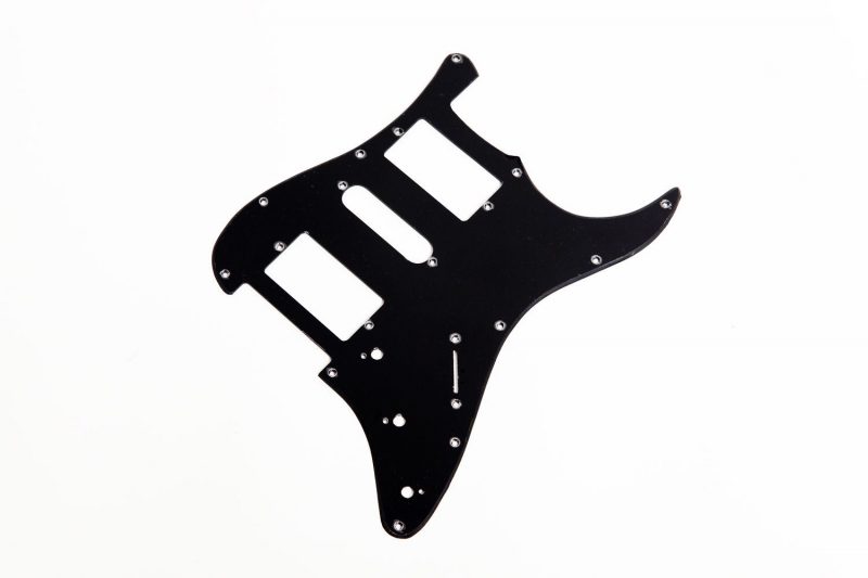 PICKGUARD STRATOCASTER HSH NEGRO MATE 1 CAPA – LIQUIDACIÓN